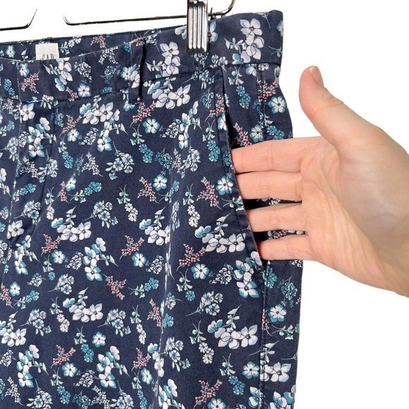 GAP Slim City Crop Twill Navy Blue Ditsy Floral Print Pants - Picture 4 of 11